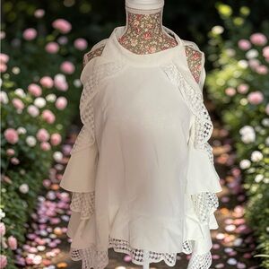 Chic White Lace Ruffle Blouse